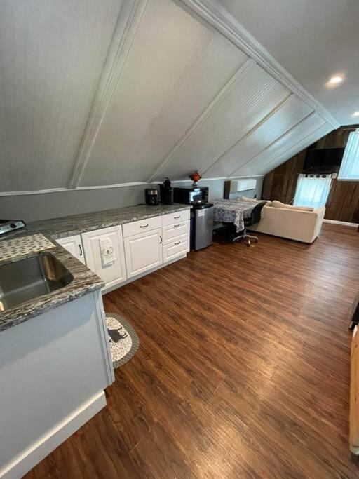 Eden Farm: Private Studio Minutes From Salisbury Екстер'єр фото